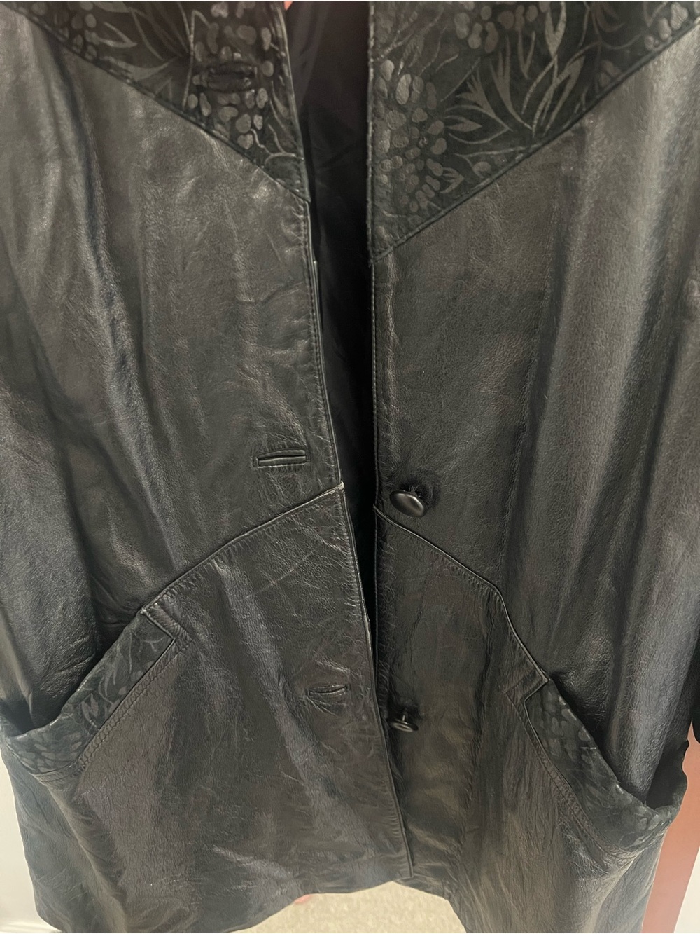 Vintage Fitz-Wright Black Leather Jacket with Floral Design - Picture 3 of 5